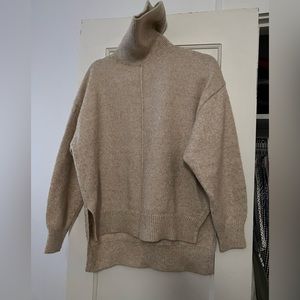 HM cream oversized turtleneck sweater size xs
